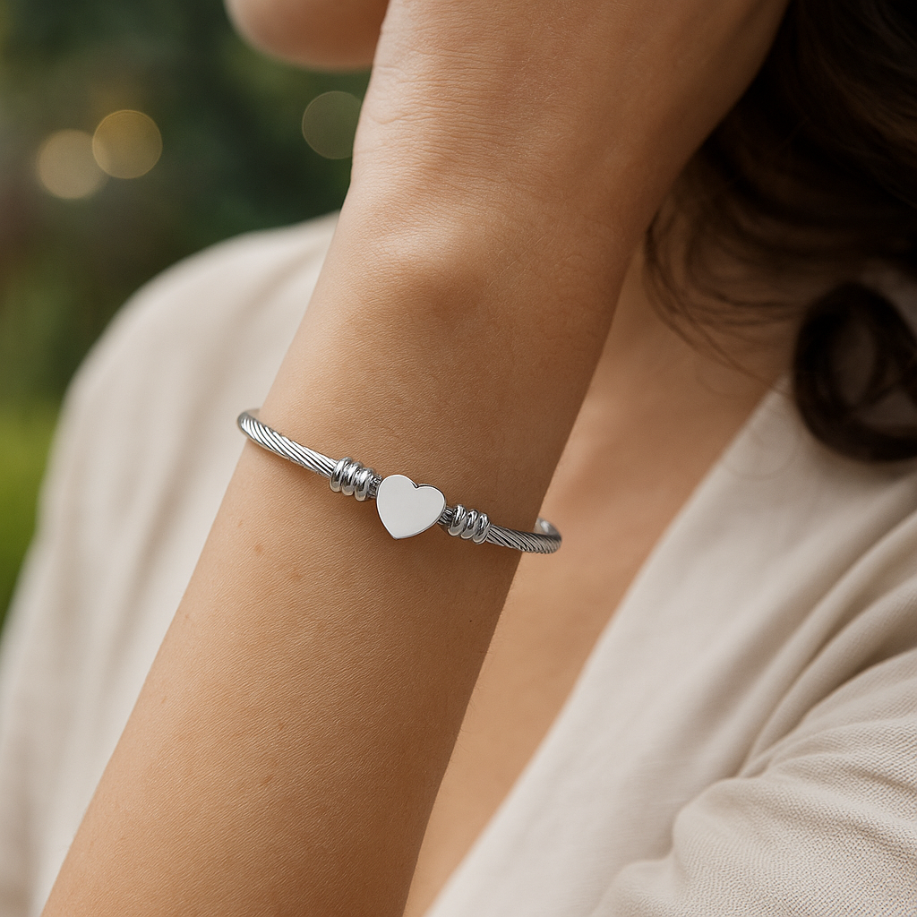 Aurelia™ Gold Heart Seal Bangle - Image 2